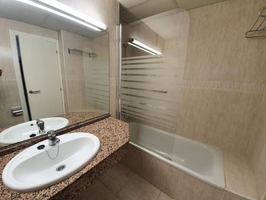 Ferienwohnung Centro De Salou-2 Minutos De La Playa-Wifi-Piscina Exterior foto